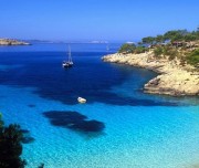 destinazioni-per-giovani-estate-2015-Ibiza-discoteche-e-spiagge-meravigliose-1200x750